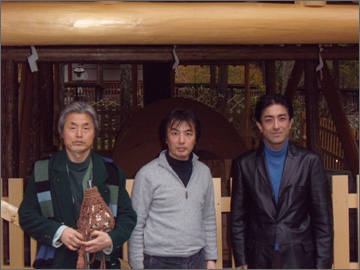 久々に揃った義兄弟。左から、鎌田東二、近藤高弘、一条真也。
