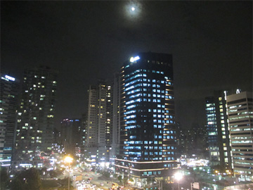 ソウルで見上げた2012年9月27日夜の月